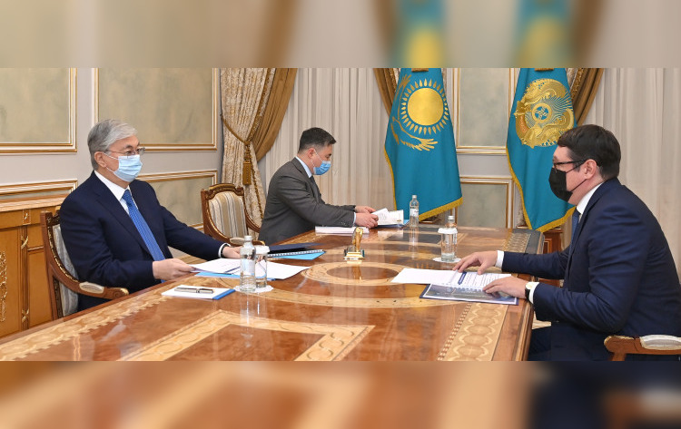 Глава государства принял председателя правления АО «Самрук-Казына» Алмасадама Саткалиева