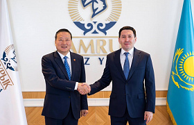 Председатель правления АО «Самрук-Казына» Нурлан Жакупов встретился с заместителем Председателя Совета директоров CITIC Group Чжан Вэньу