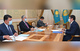The President receives Chief Executive Officer of the «Samruk-Kazyna» JSC Almasadam Satkaliyev