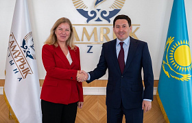 Samruk-Kazyna CEO Nurlan Zhakupov met with EU Ambassador to Kazakhstan Aleška Simkič