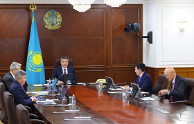 Olzhas Bektenov Chairs Board Meeting of Samruk-Kazyna JSC