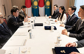 During the official visit of the Head of State to Japan, the Head of Samruk-Kazyna, Nurlan Zhakupov, met with Mr. Akira Terakawa, Senior Corporate Adviser at Marubeni Corporation and Chairman of the Japan-Kazakhstan Economic Committee