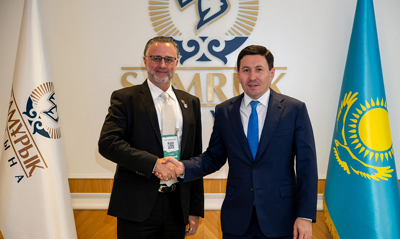 Nurlan Zhakupov Met with Professor Olaf Groth