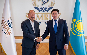 Nurlan Zhakupov met with Collin Yap, Chief Executive Officer for Asia-Pacific at Specialist Risk Group (SRG)
