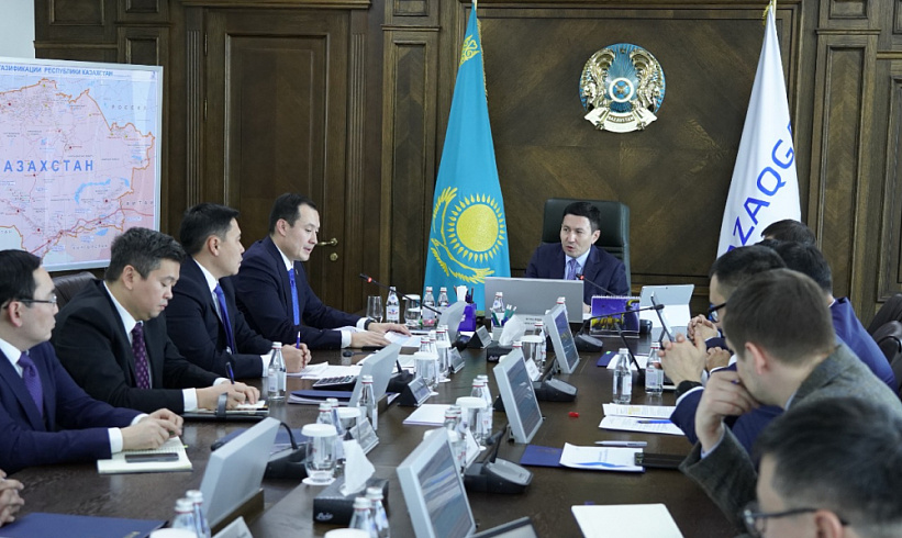 Глава Фонда «Самруқ-Қазына» ознакомился с итогами работы QazaqGaz за 2023 год