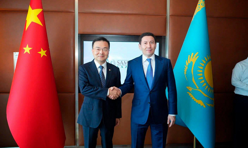 A meeting was held in China between Nurlan Zhakupov, Chairman of the Management Board of Samruk-Kazyna JSC, and Zhang Bingnan, President of China Communications Construction Company (CCCC)
