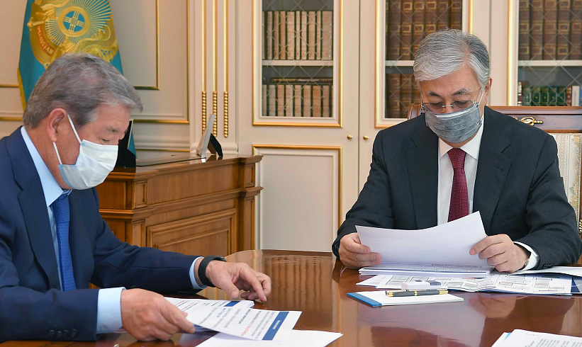 Глава государства принял председателя правления АО «ФНБ «Самрук-Қазына» Ахметжана Есимова