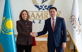 Астанада «Самұрық-Қазына» АҚ басқарма төрағасы Нұрлан Жақыповтың Қазақстандағы АҚШ елшісі Джули М. Стаффтпен кездесуі өтті