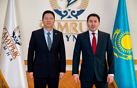 Қор басшысы Нұрлан Жақыпов Energy China Overseas Investment директорлар кеңесінің төрағасы Лин Сяоданмен кездесті
