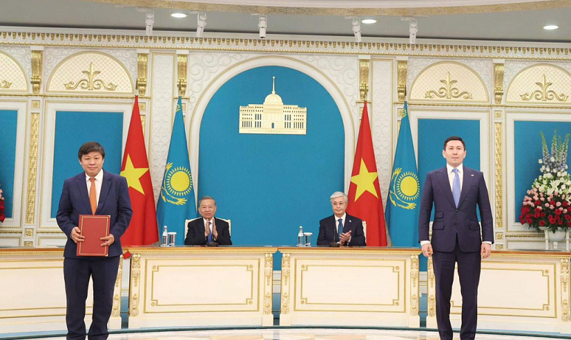 Landmark Deal: Samruk-Kazyna to Have Successfully Completed the Transfer of Qazaq Air Shares to a Strategic Investor