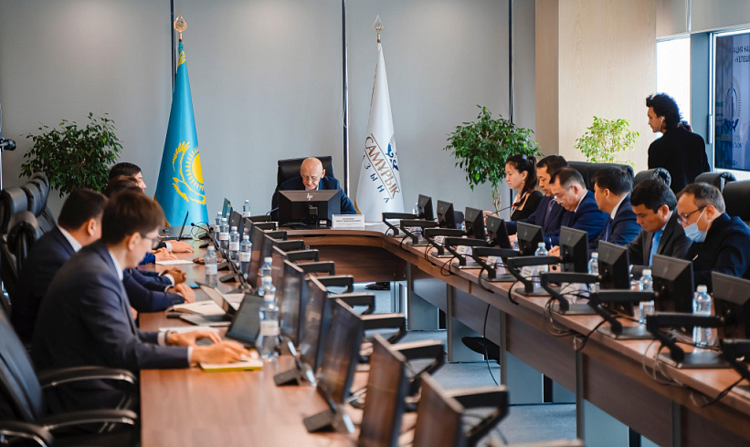 До конца года завершится строительство школ по проекту «Келешек мектептерi»