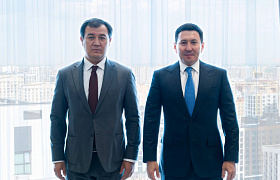 «Самұрық-Қазына» басшысы Нұрлан Жақыпов Қазақстан Республикасының Ұлыбританиядағы Төтенше және Өкілетті Елшісі Әлібек Бақаевпен кездесті